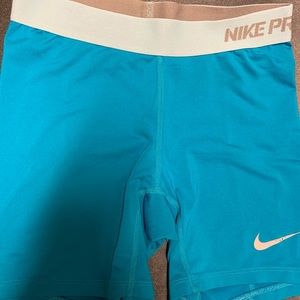 Nike Pro